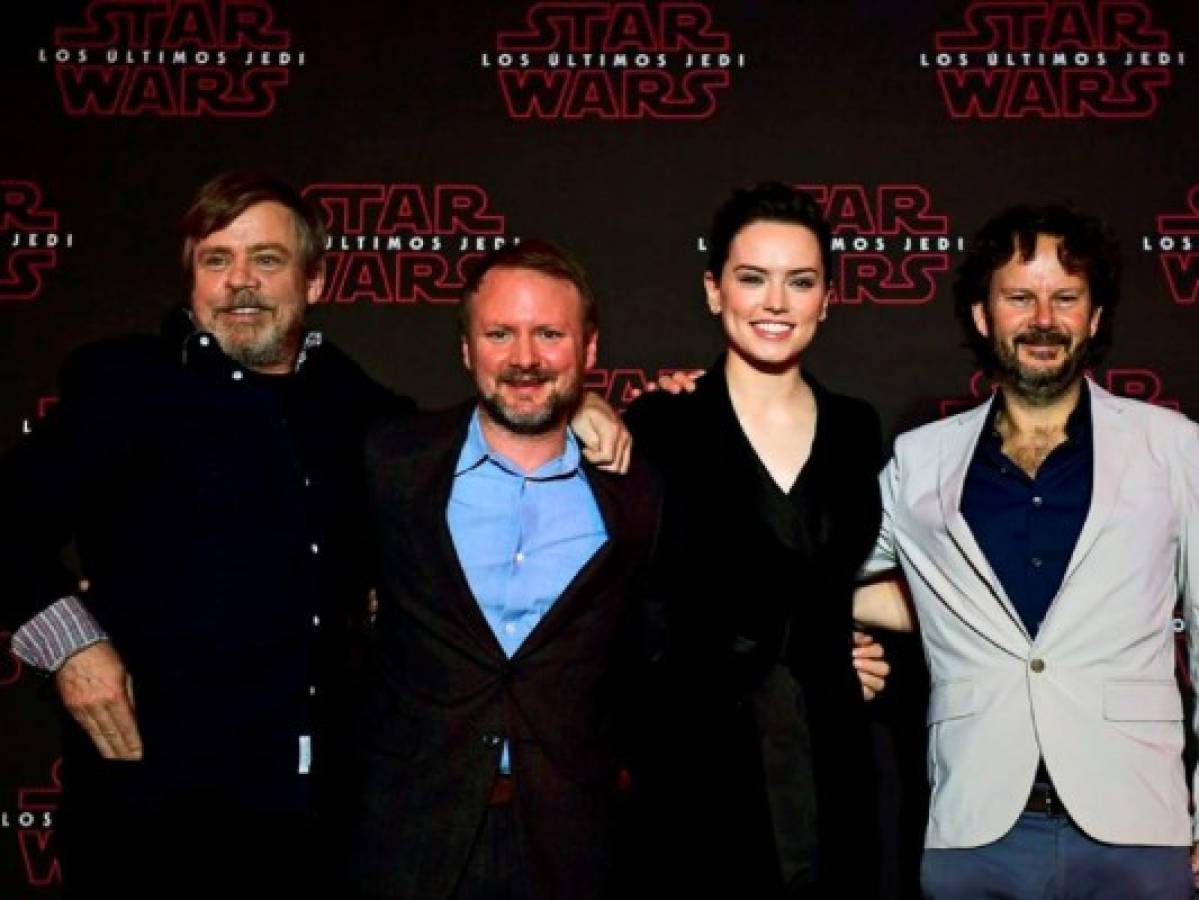 Elenco de 'Star Wars: Los últimos Jedi' realiza premier en México