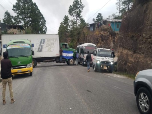 Llega maquinaria para intervenir tramo Marcala-La Paz-La Esperanza