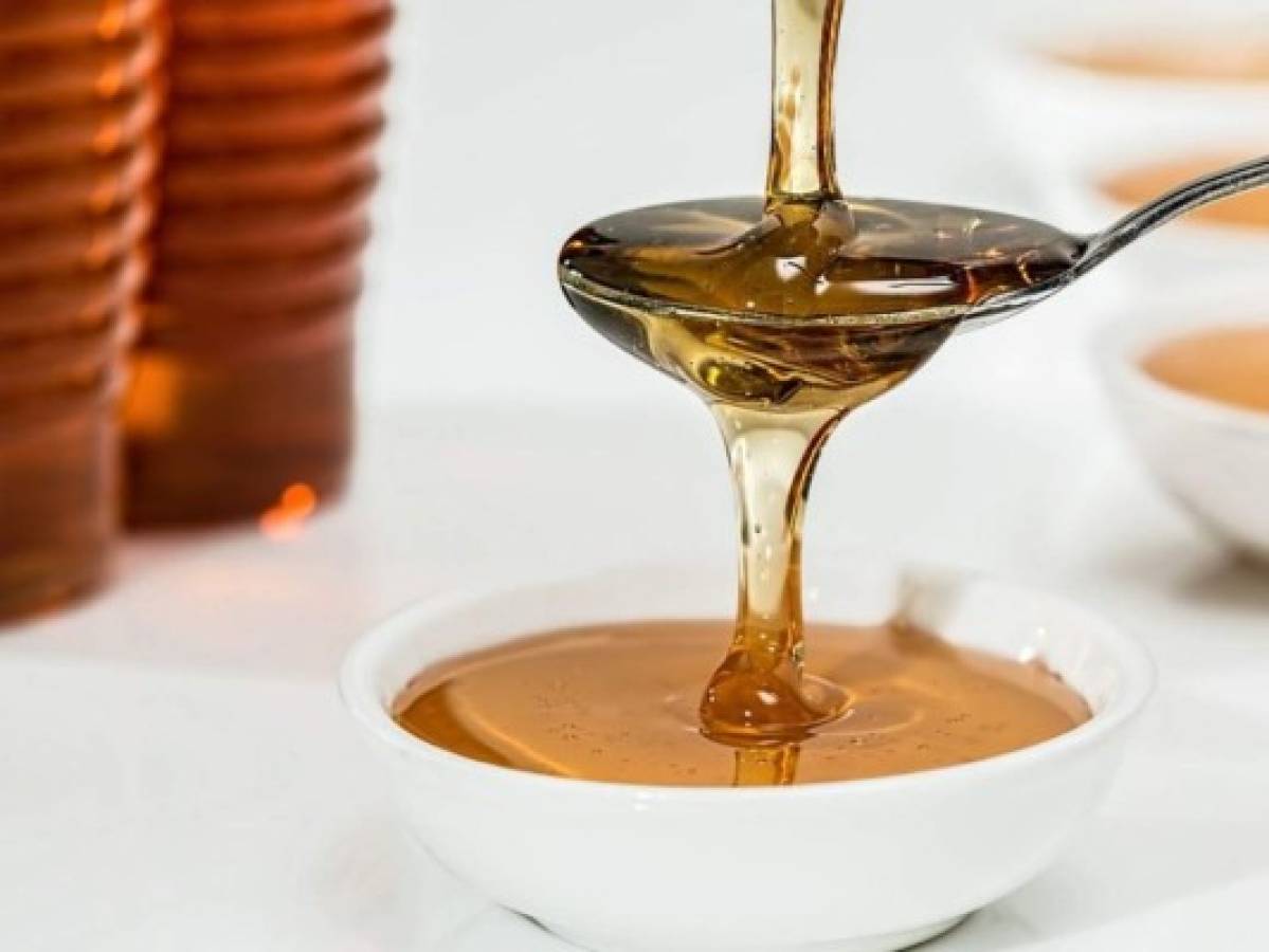 La miel contiene propiedades que ayudan a hidratar la piel. Foto: Pixabay