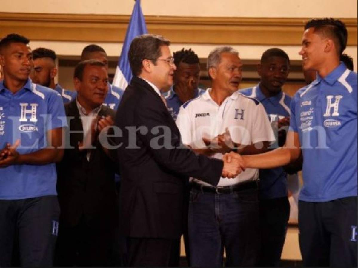 Presidente Juan Orlando Hernández juramenta a la Selección Sub-20 de Honduras