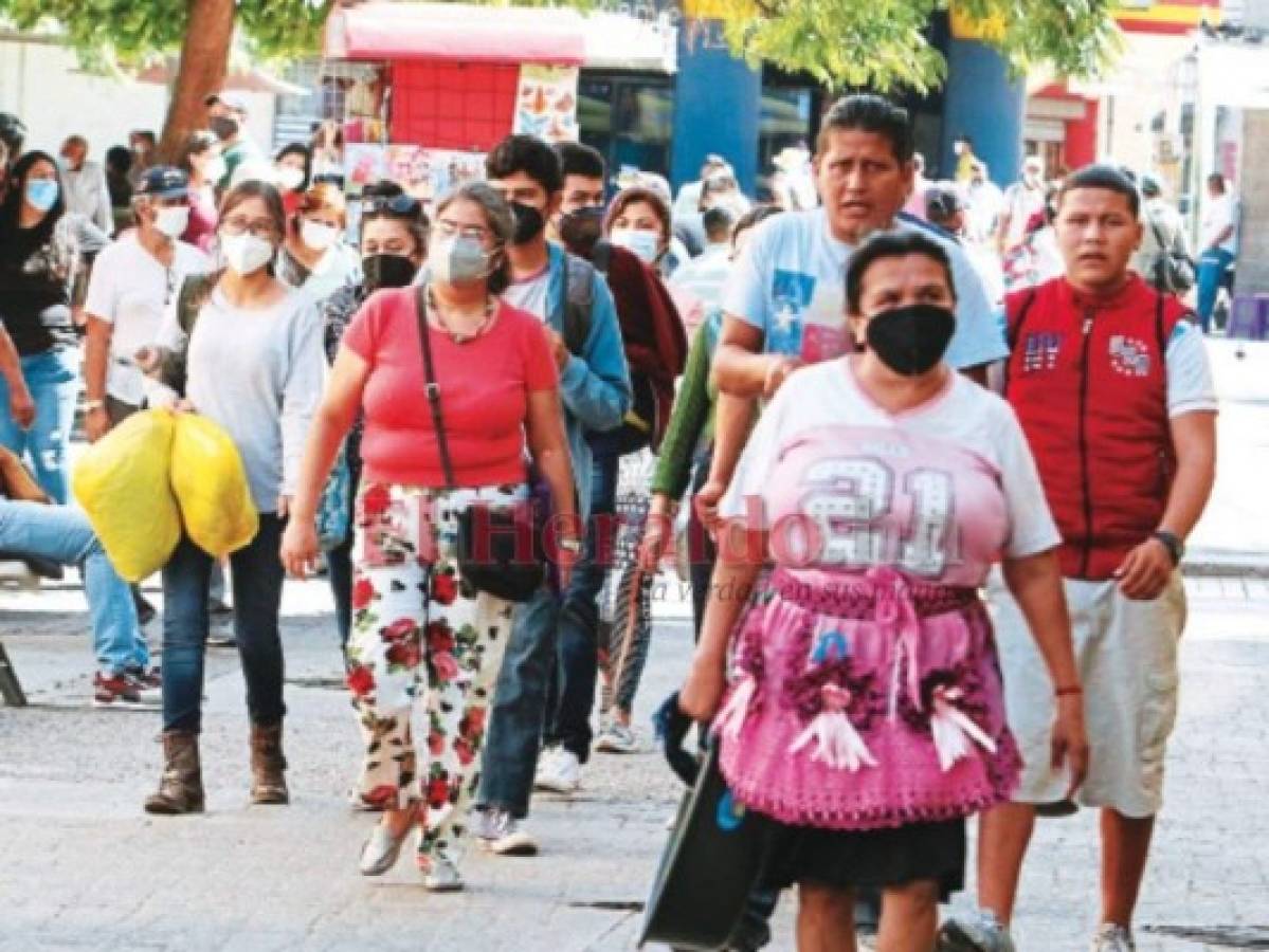 Honduras debe vacunar de 16 a 22 mil personas diarias