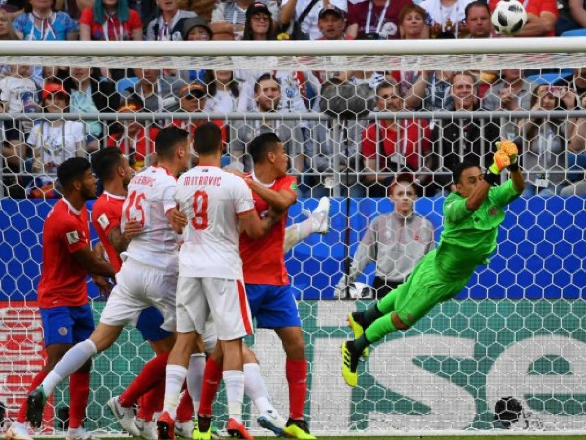 Costa Rica debuta amargamente en Rusia 2018 al caer 0-1 ante Serbia