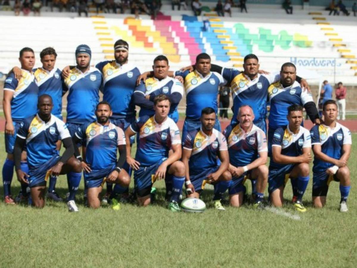 La Selección de Rugby de Honduras, posa antes de su debut internacional en Tegucigalpa ante Panamá. Foto: Efraín Salgado / El Heraldo.
