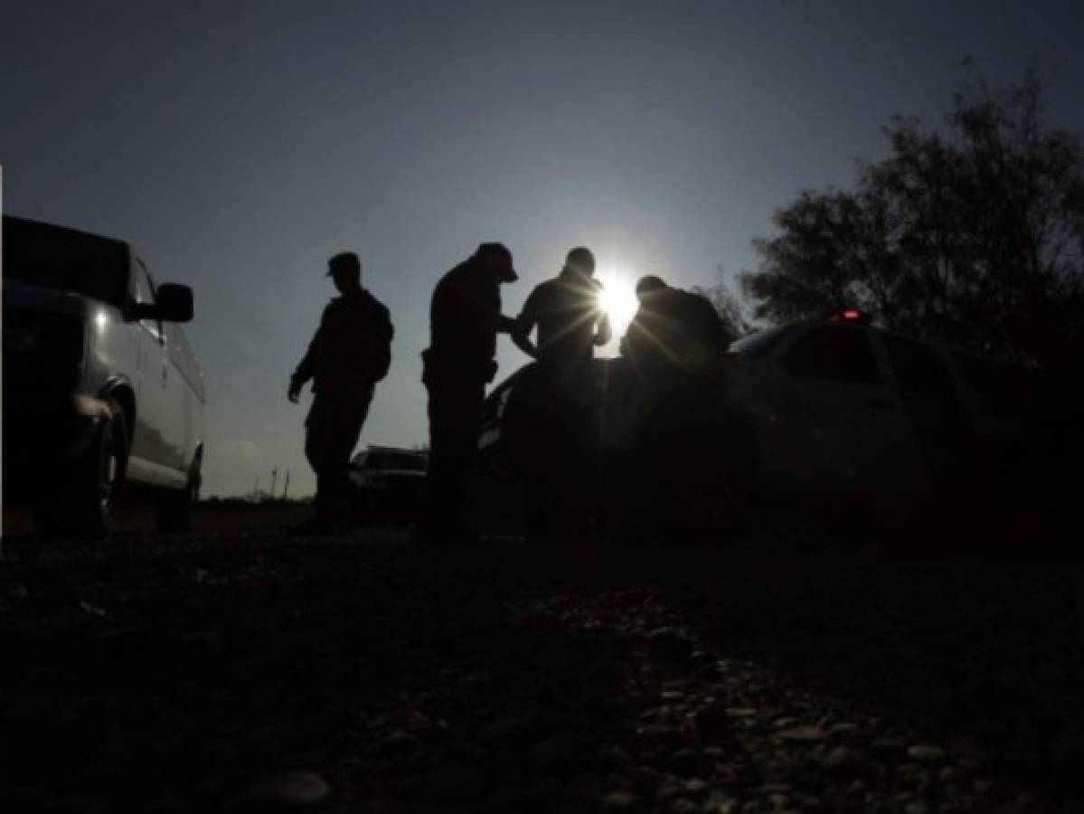 Migrantes que crucen por Arizona serán enviados a Texas y luego a México