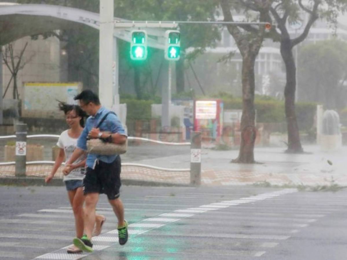El tifón Trami deja 45 heridos en Japón y perturba los transportes