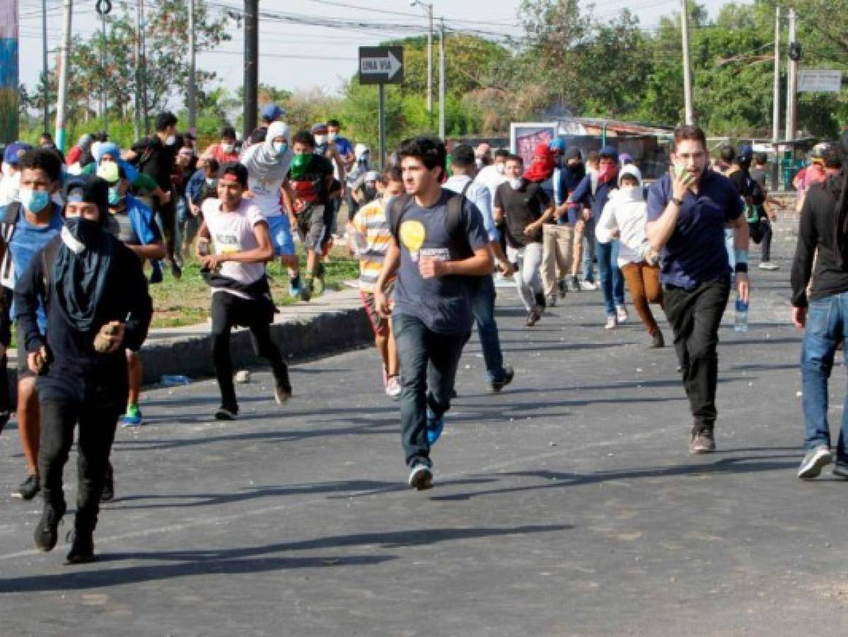 Diálogo: Estudiantes nicaragüenses recalcan que buscan la salida del presidente Daniel Ortega