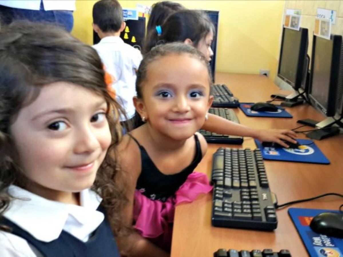 Por su apoyo a la educación prebásica Fundación Ficohsa recibe reconocimiento