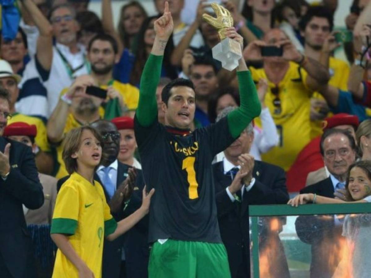 'Mourinho me dijo que yo con un brazo paraba más que Casillas'