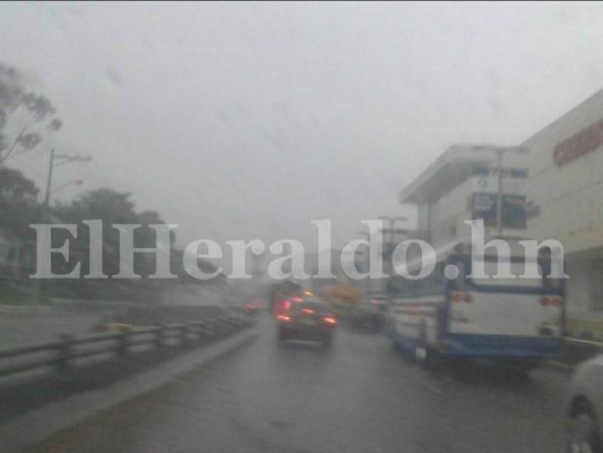 Fuerte tormenta cae sobre la capital de Honduras