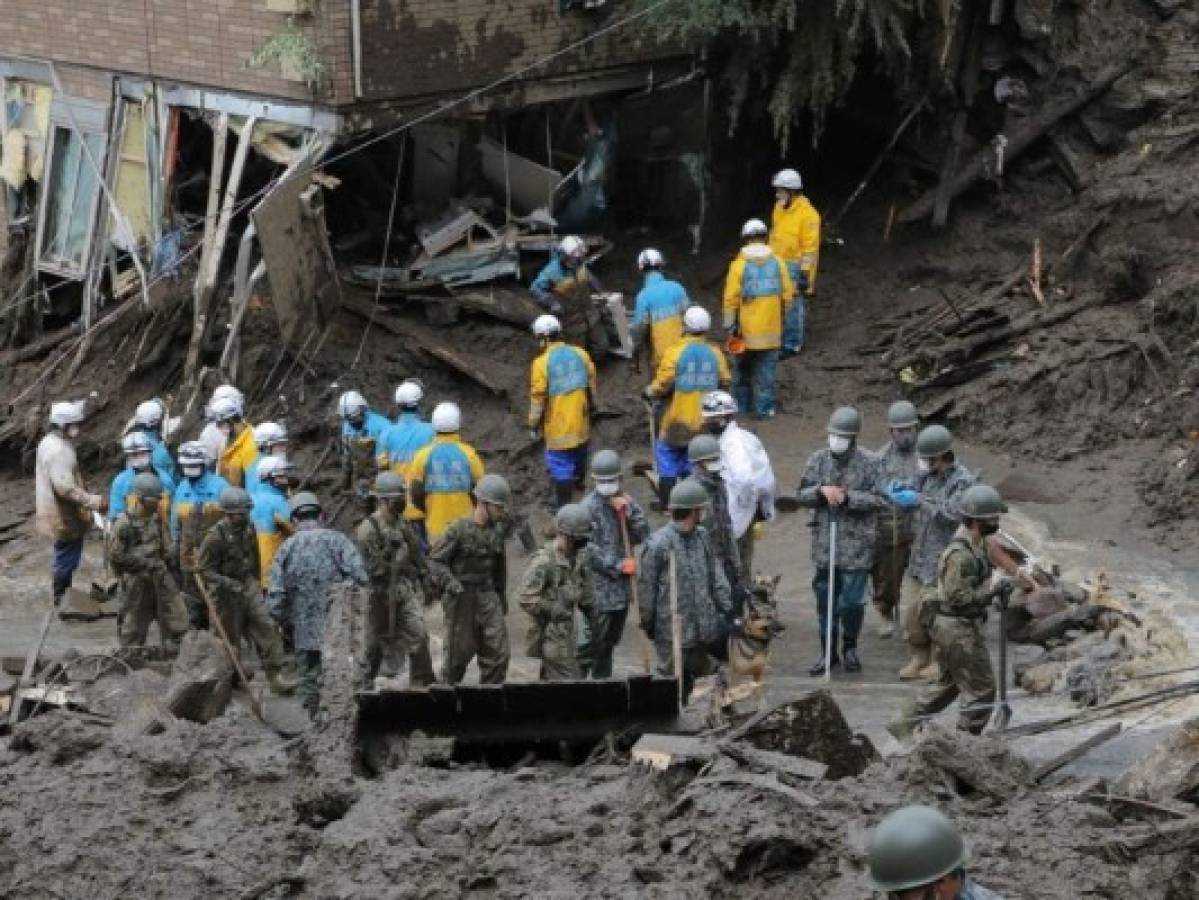 Suben a nueve los muertos por deslizamiento de tierra en Japón