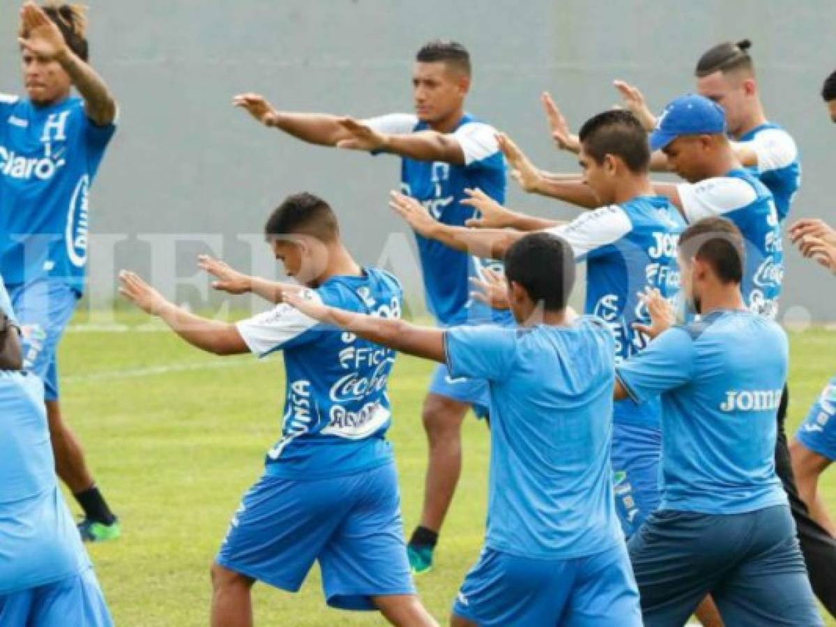 Catrachos arropan a la Selección de Honduras previo su viaje a USA