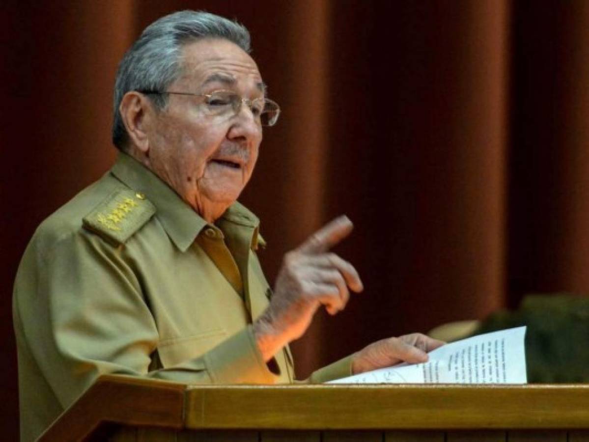 Raúl Castro recibe a legisladores de Estados Unidos de visita en Cuba