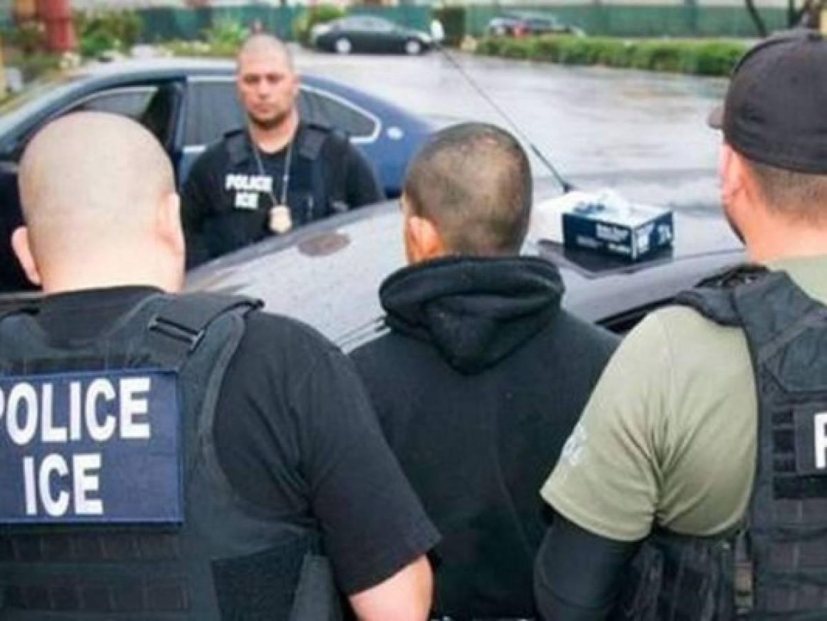 Un 89% de detenidos por servicio de inmigración son latinos, según estudio 