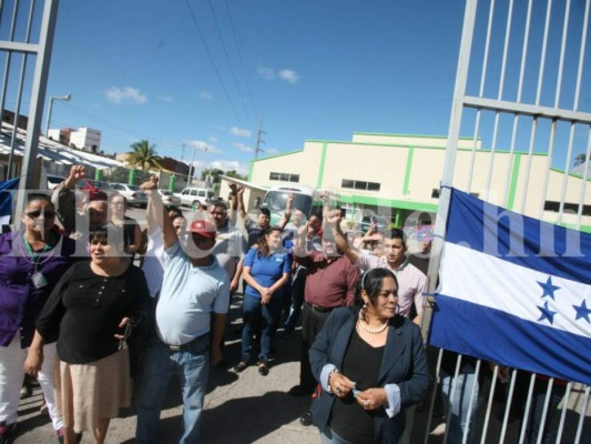 Honduras: Empleados del RNP y del Instituto de la Propiedad protestan por ajuste salarial
