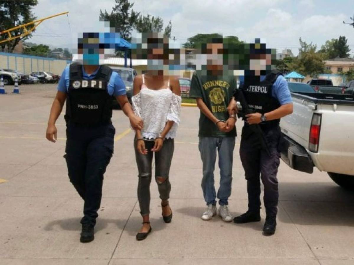 Cae pareja integrante de la Pandilla 18 con marihuana envuelta