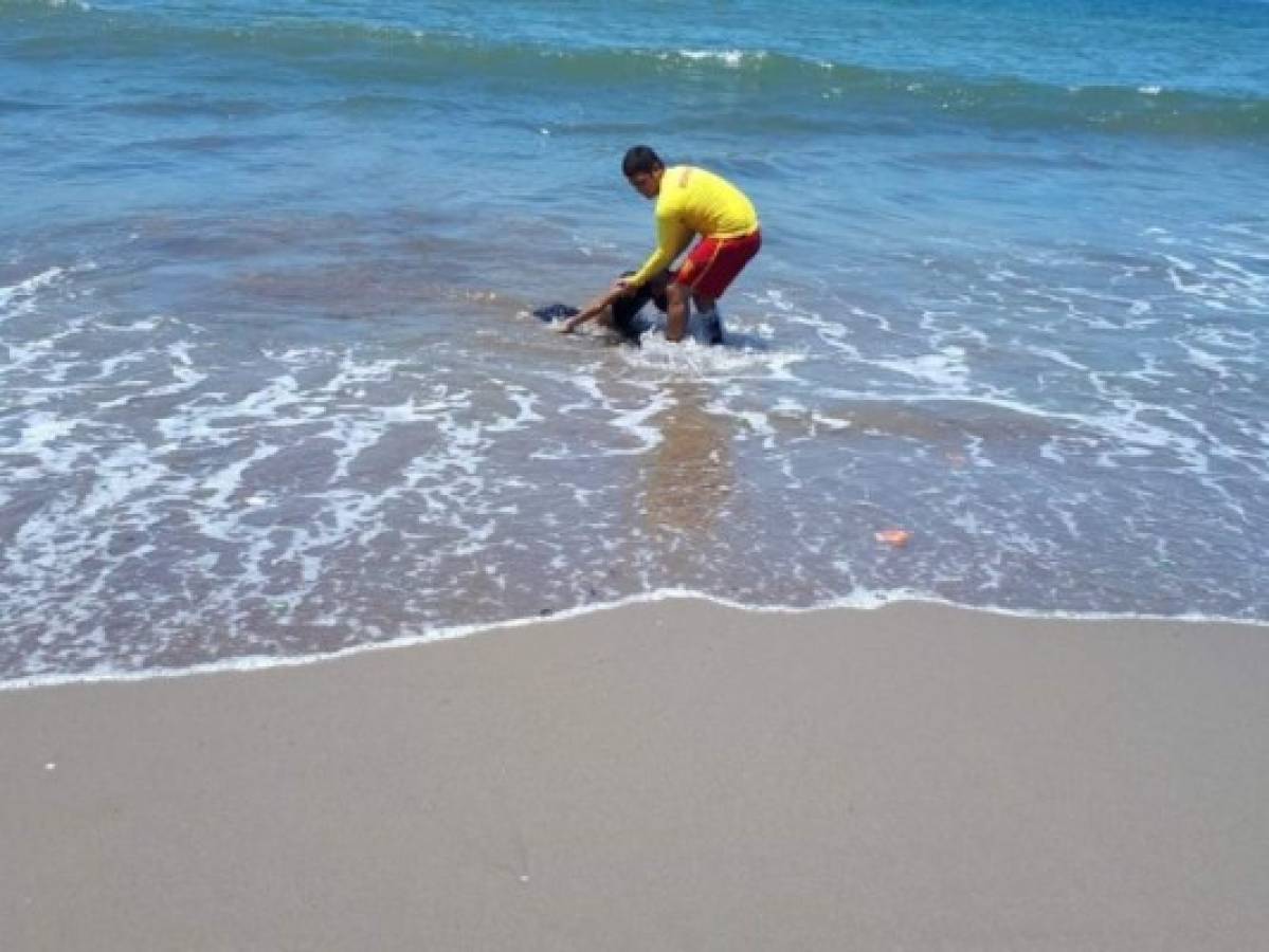 Rescatan cadáver de niño ahogado en playa de Puerto Cortés