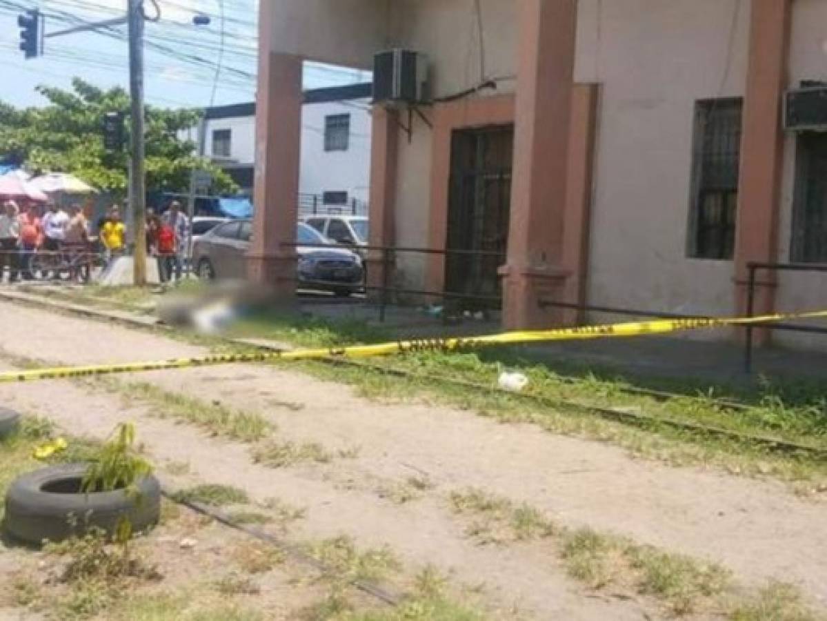 Presunto sicario mata a transportista en San Pedro Sula; cámaras de seguridad captaron el crimen