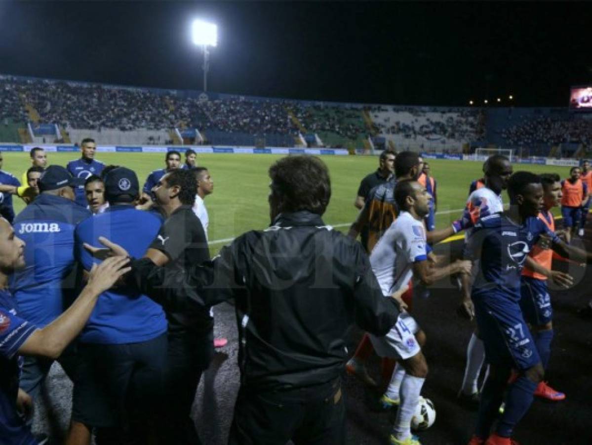 Motagua se queda con un accidentado Superclásico ante Olimpia