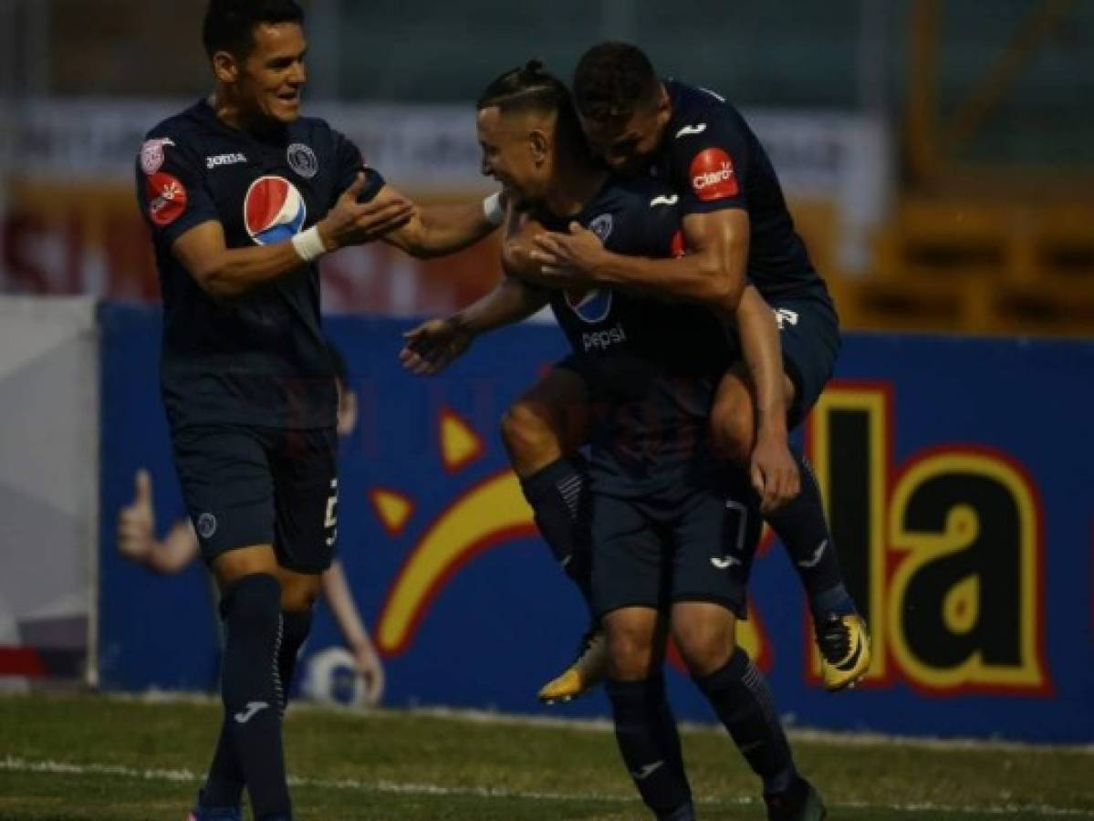 Motagua salva la tarde y con goles de Andino y Vega venció 2-0 al Honduras