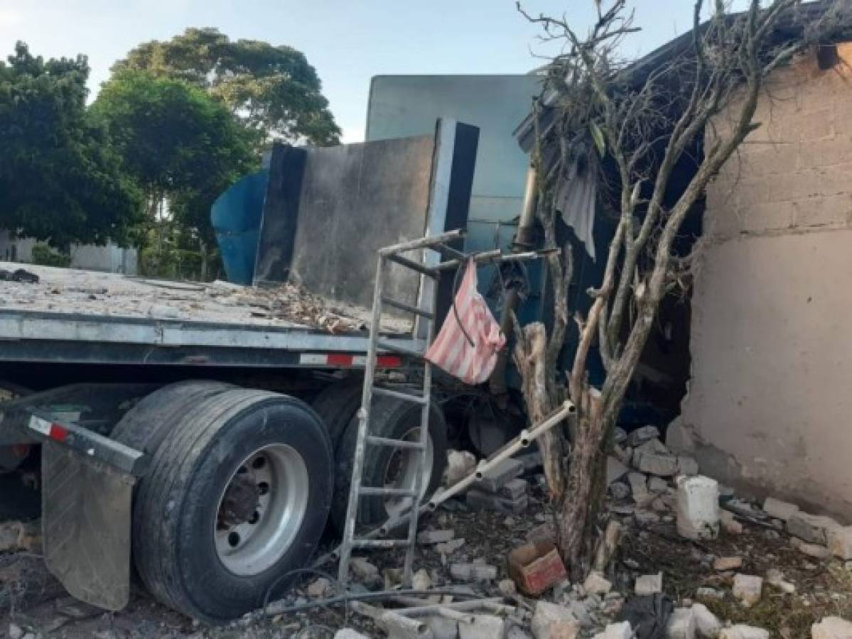Muere el conductor de una rastra tras impactar contra una vivienda en Copán