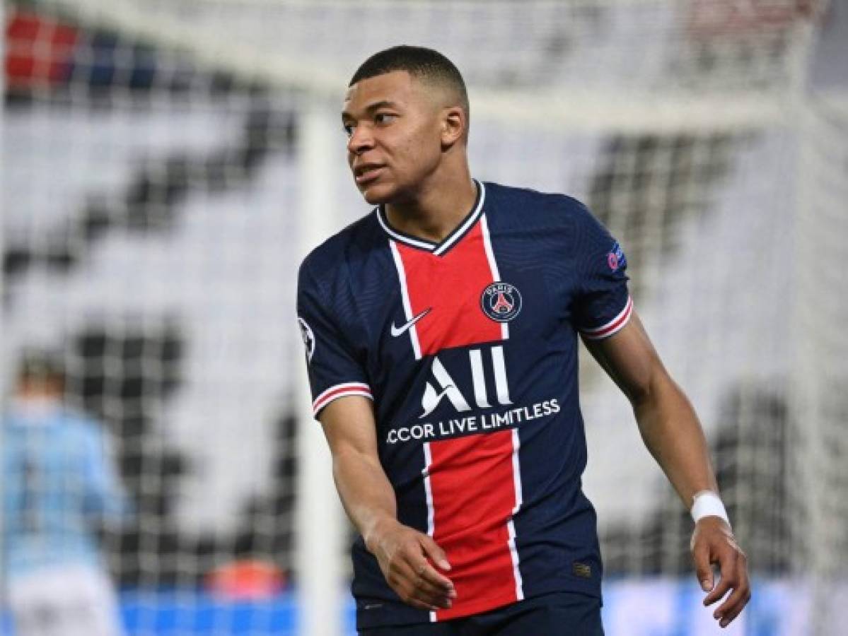 Kilyan Mbappé causa baja con PSG ante el Lens por una contractura