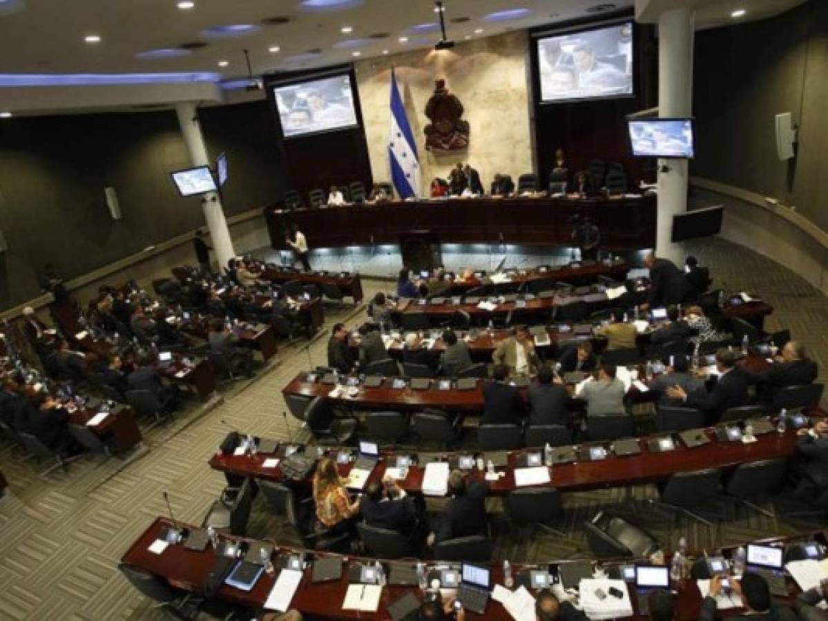 En sesión el Congreso Nacional aprobó liquidar contrato a Migración