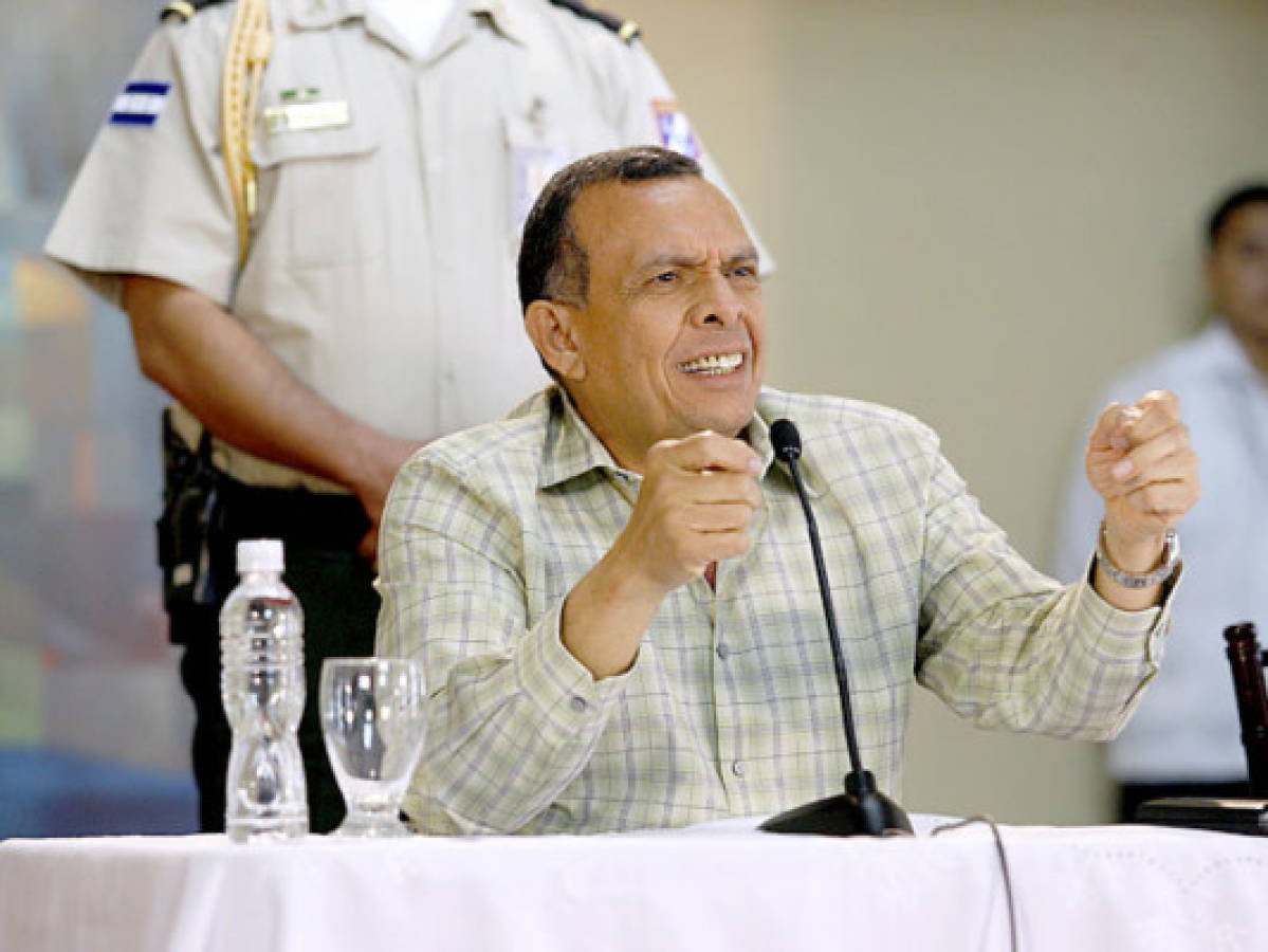 Presidente Porfirio Lobo suspende la comisión nombrada para salvar de la quiebra a Hondutel