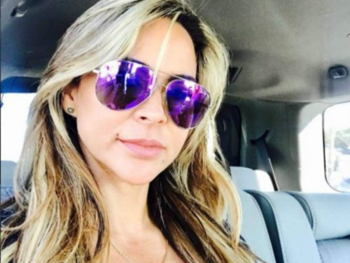 Aylín Mujica publica sensual foto y la critican por 'gorda'