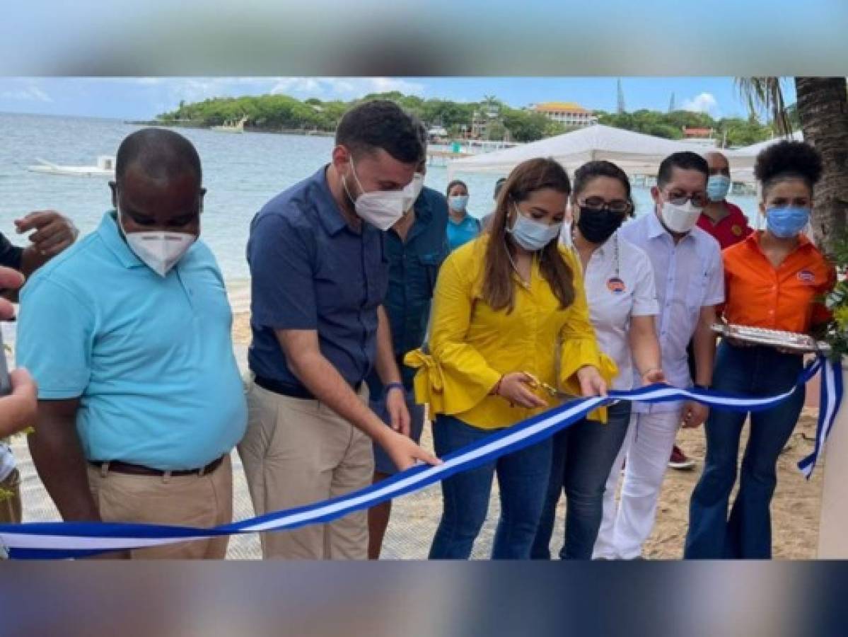 Con el apoyo de Loto, Roatán inaugura playa inclusiva