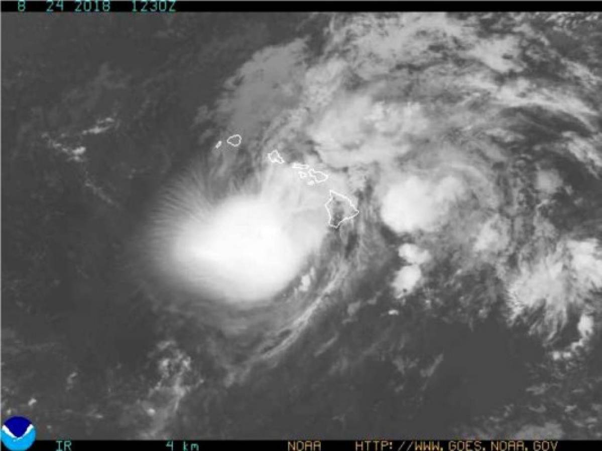 El huracán Lane se acerca a Hawái, el archipiélago se mantiene en alerta