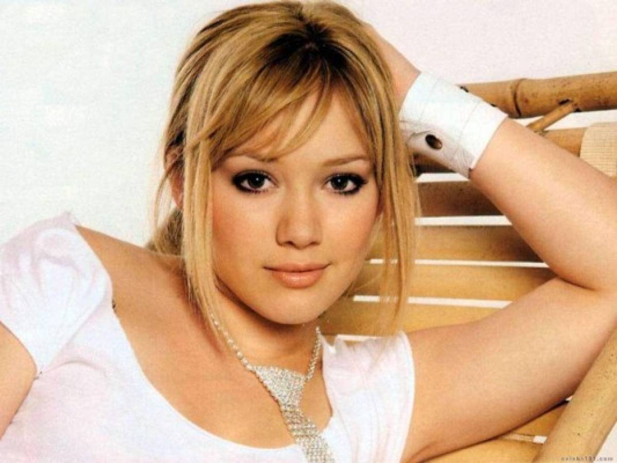 Hilary Duff muestra espectacular cuerpazo en rodaje de video musical