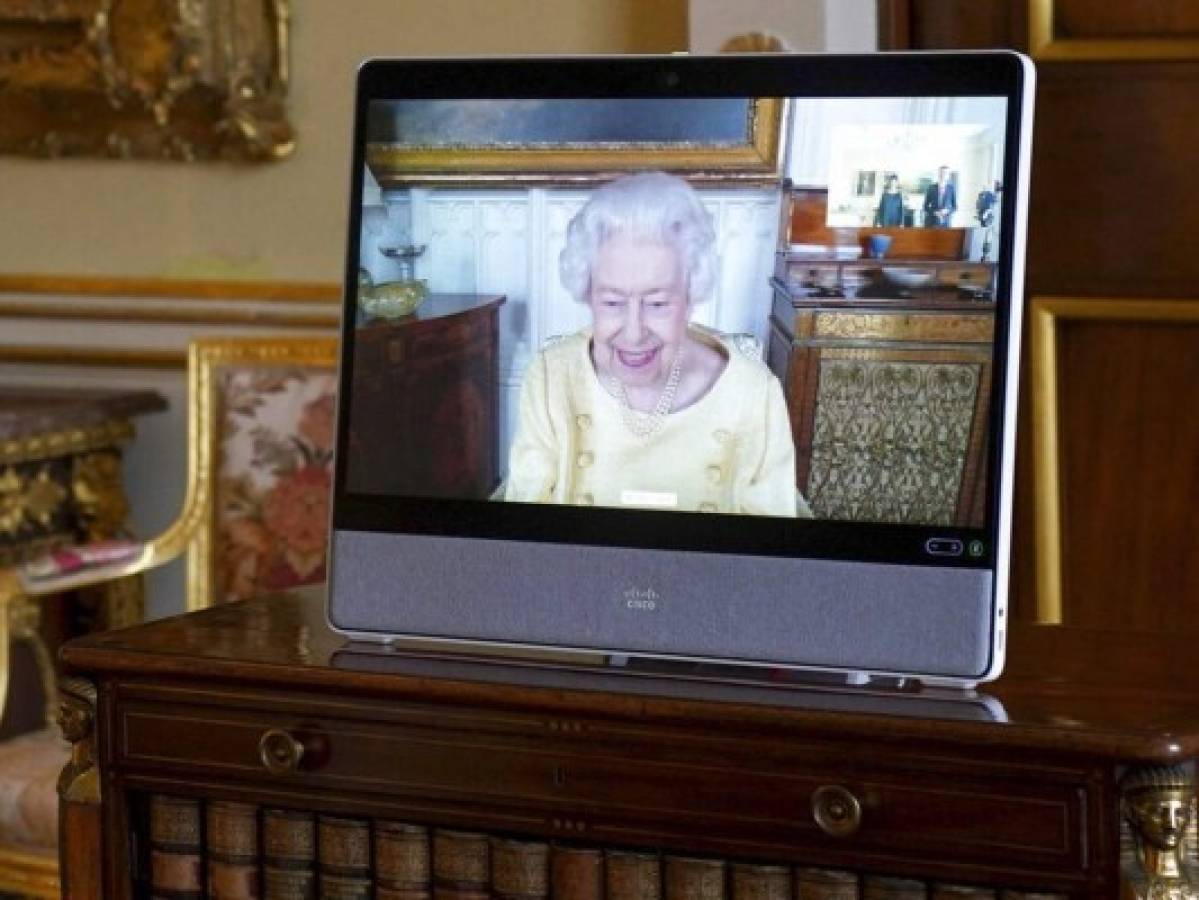 Reina Isabel II vuelve a cancelar evento por problema de salud