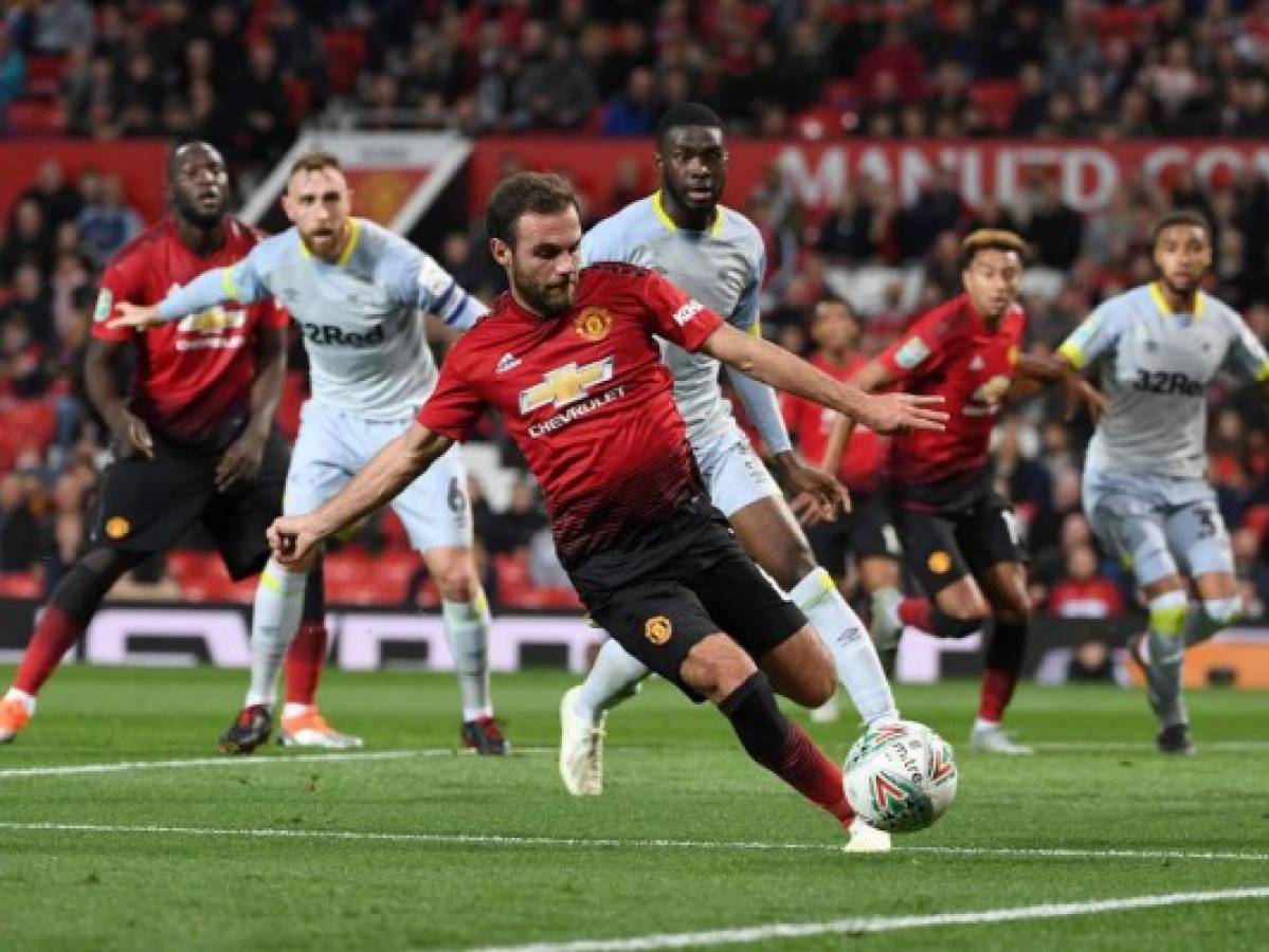 Manchester United recibe al Valencia en Old Trafford por la Champions League