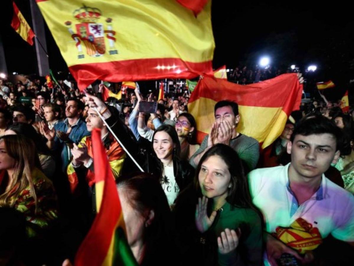 Aunque decepcionados, seguidores de Vox saludan el inicio de una 'revolución' en España  