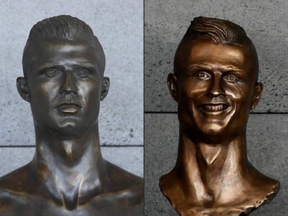 (COMBO) This combination of pictures created on June 18, 2018 shows a new bust representing Portuguese footballer Cristiano Ronaldo (L) pictured at Cristiano Ronaldo International Airport in Funchal, on Madeira island, on June 18, 2018 and the old bust representing Portuguese footballer Cristiano Ronaldo pictured at Cristiano Ronaldo International Airport in Funchal, on March 29, 2017. The bronze bust of Cristiano Ronaldo was discreetly replaced last week by officials of the CR7 museum, which is run by Ronaldo's family. / AFP PHOTO / FRANCISCO LEONG AND Helder SANTOS