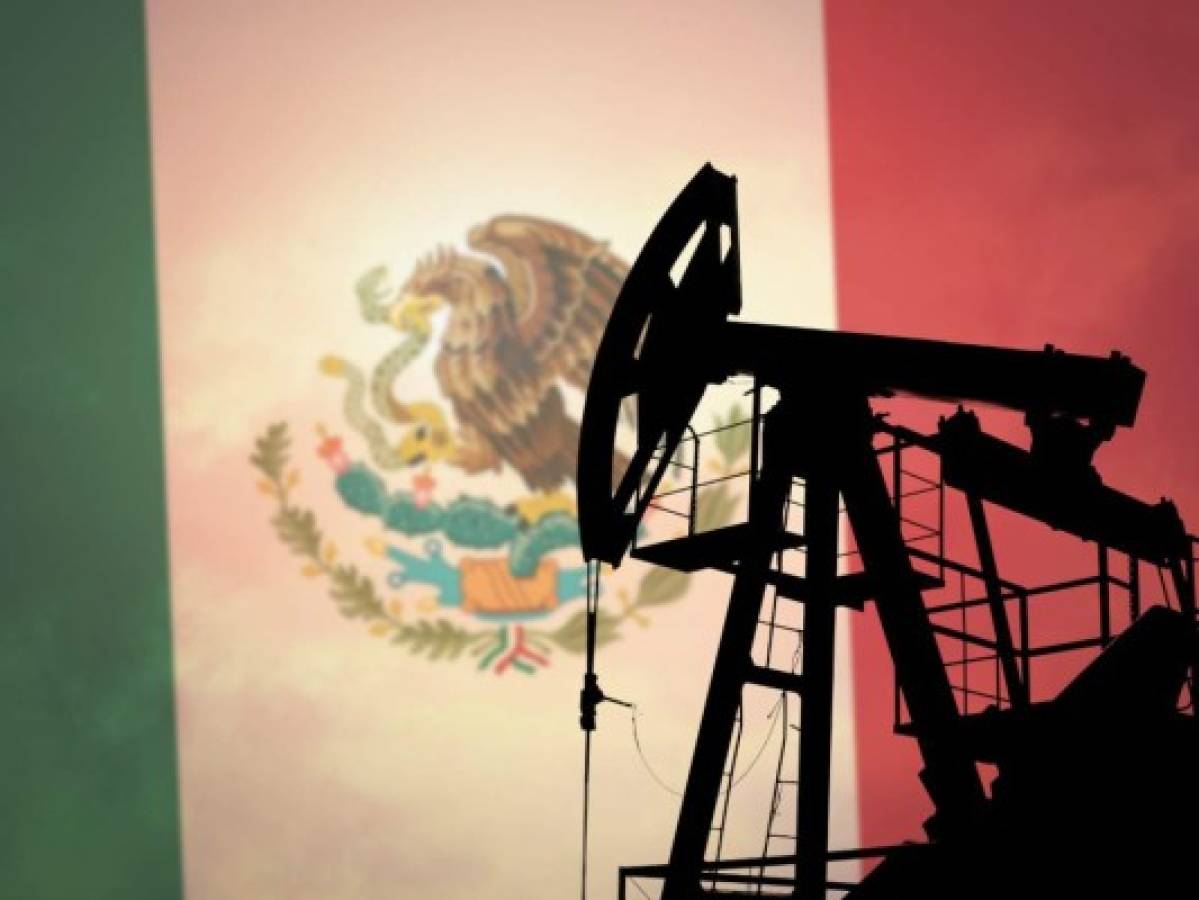 Confirman hallazgo de petróleo en aguas poco profundas del golfo de México