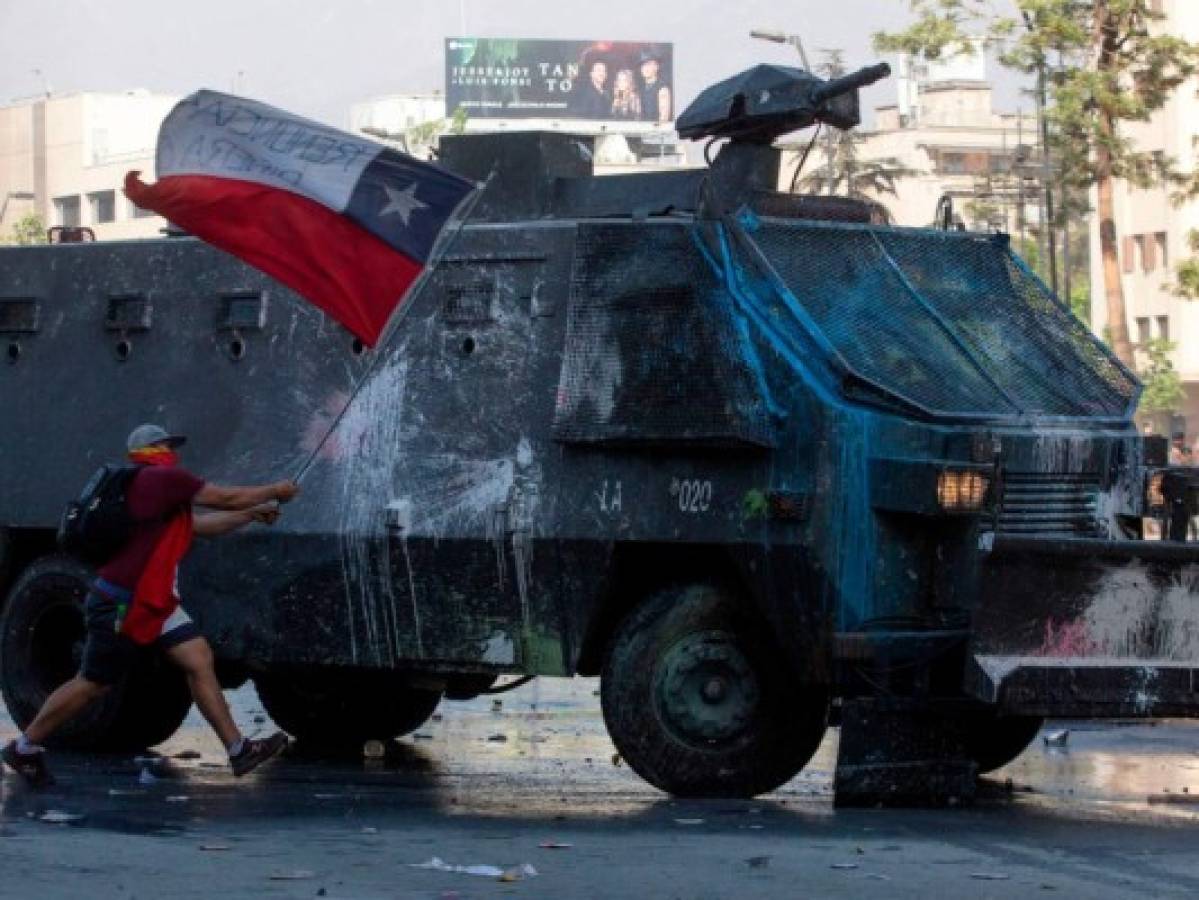 Protestas en Chile llegan a las autopistas por precios de peajes