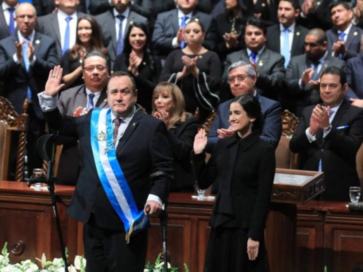 Alejandro Giammattei jura como nuevo presidente de Guatemala