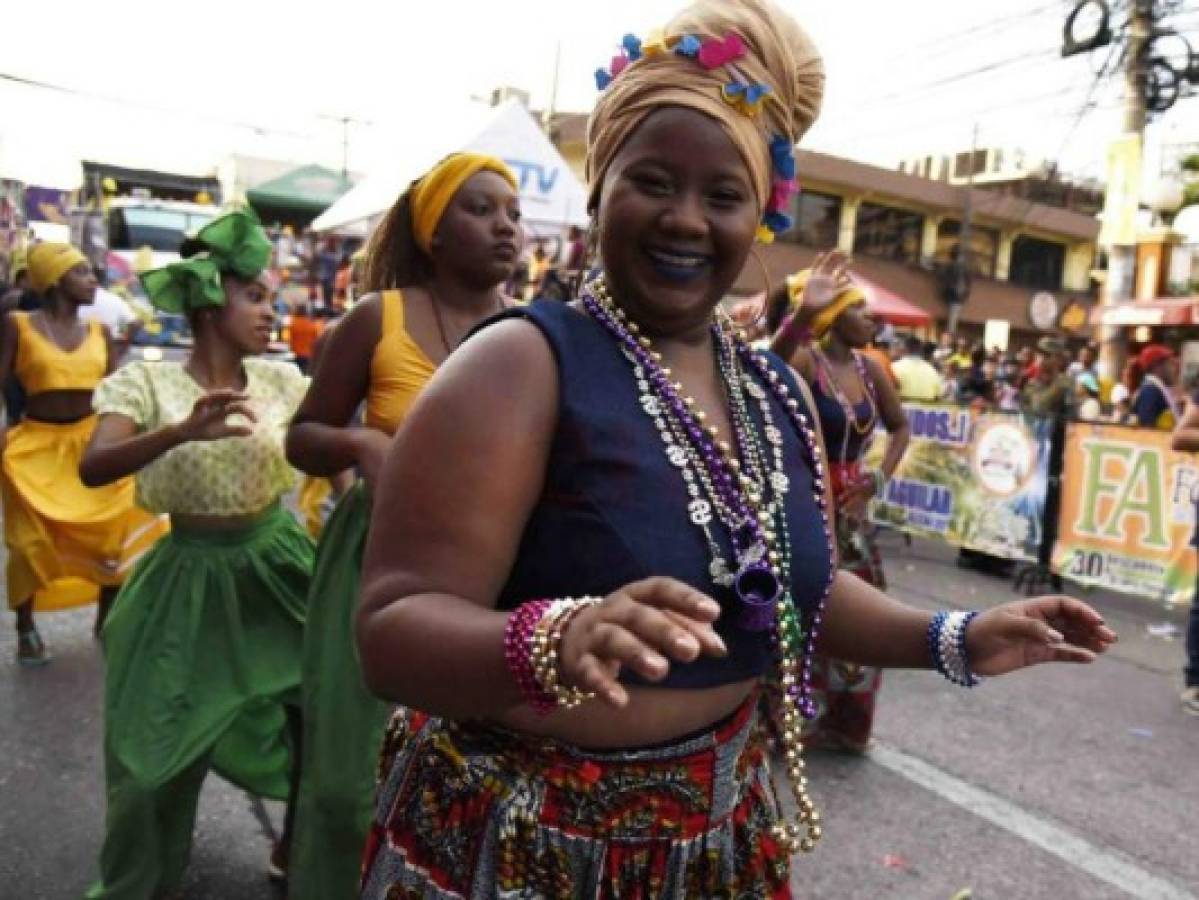 Honduras: Unos 350 mil turistas esperan en el carnaval de La Ceiba
