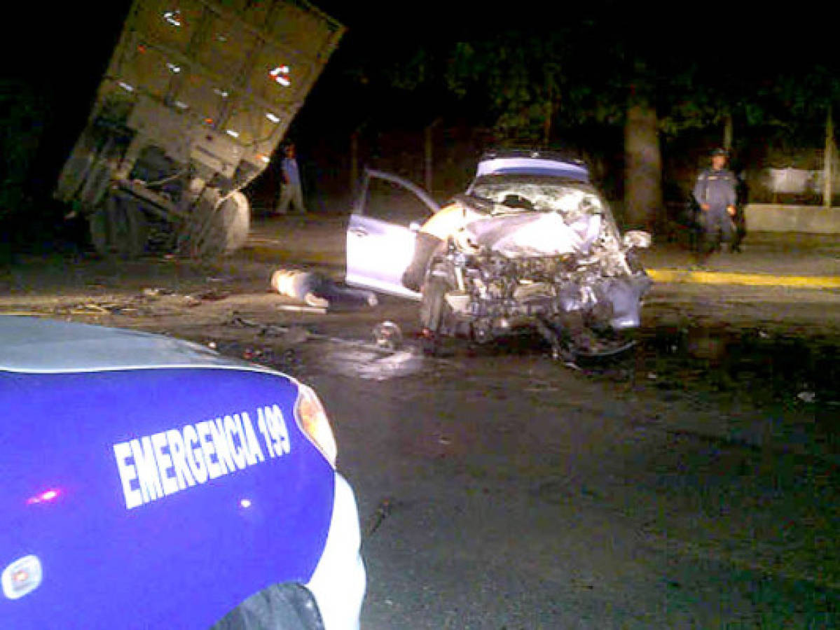 Tres agentes de investigación fallecen en accidente en el norte de Honduras