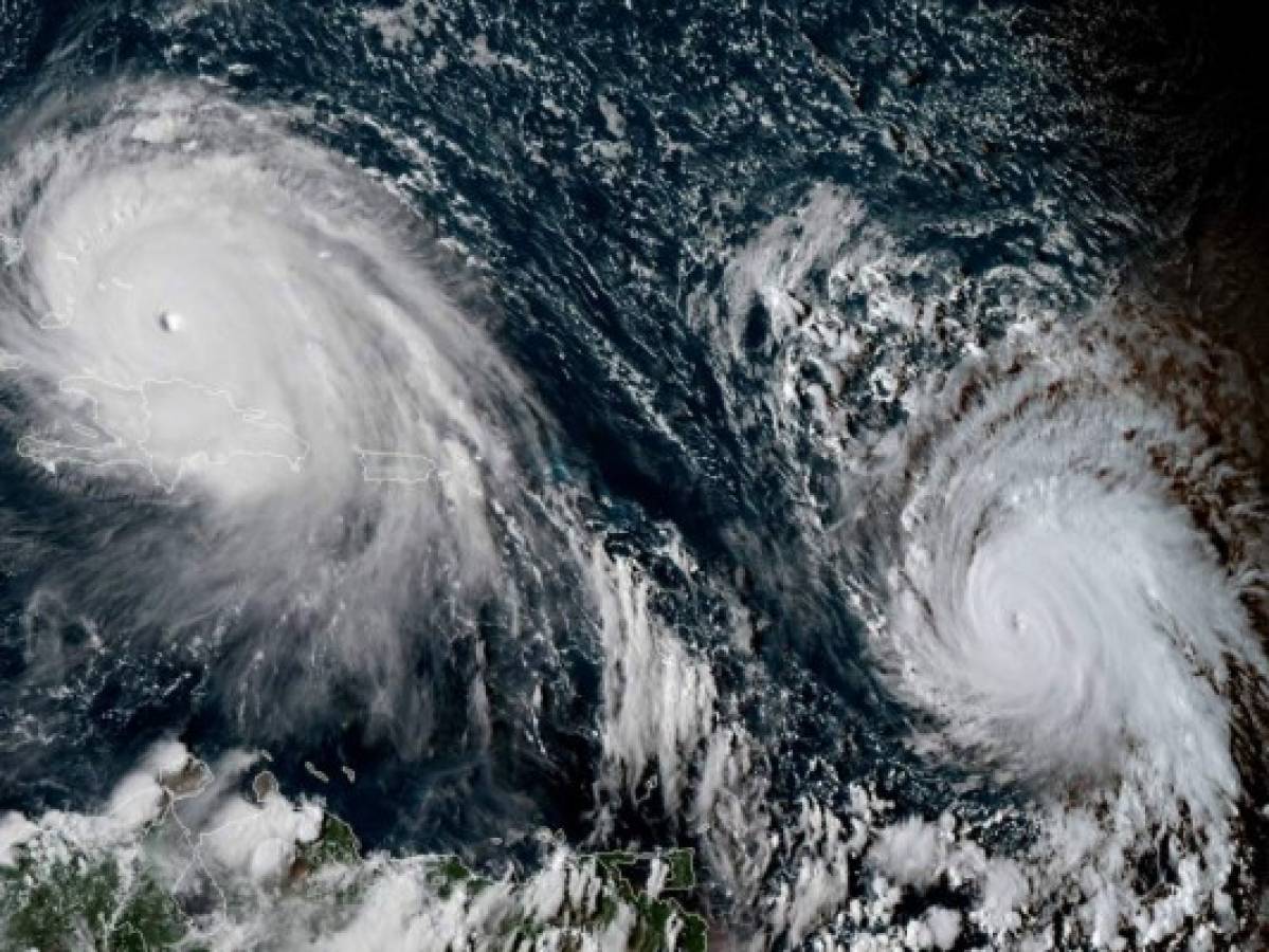 Huracán José se intensifica en el Atlántico a categoría 3 en escala de 5