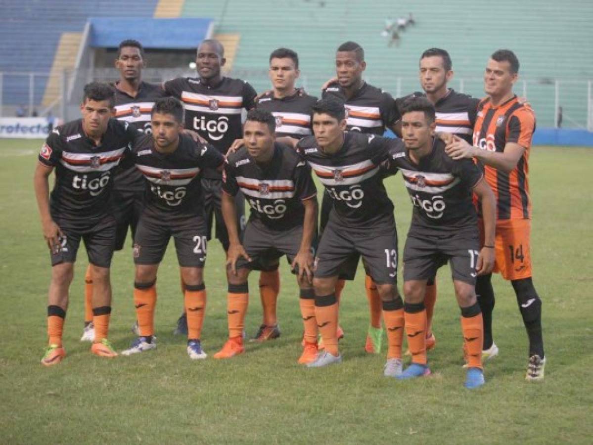 Olimpia derrotó 2-0 en amistoso al Águila de El Salvador