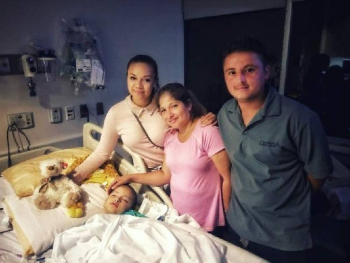 Niño con cáncer que viajaba en caravana migrante recibe tratamiento en Estados Unidos