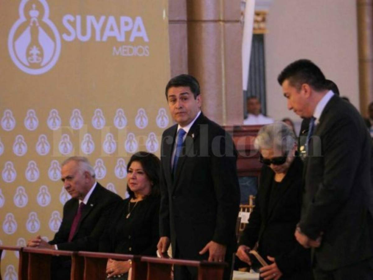 JOH reconoce labor de las FFAA durante misa en honor a la Virgen de Suyapa