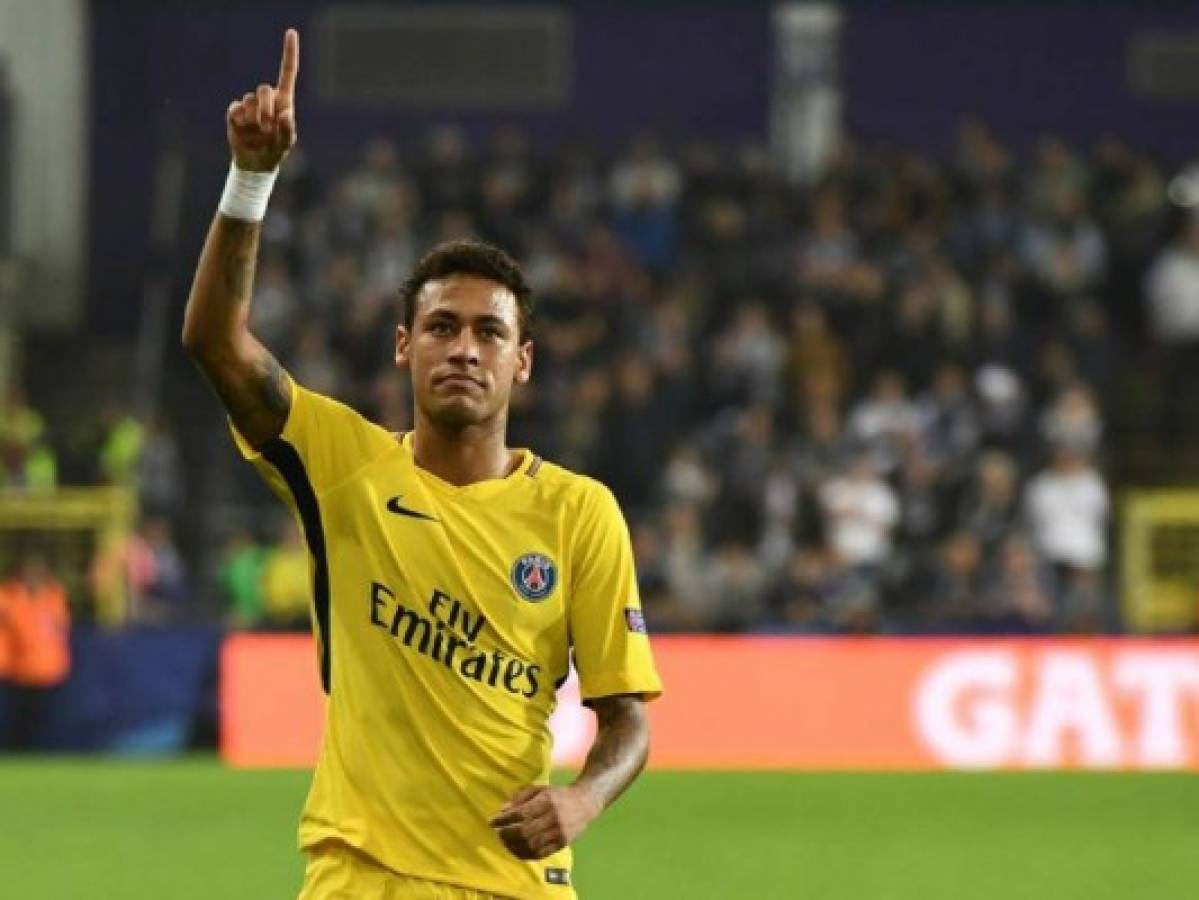 Neymar anuncia que se queda en el París Saint-Germain