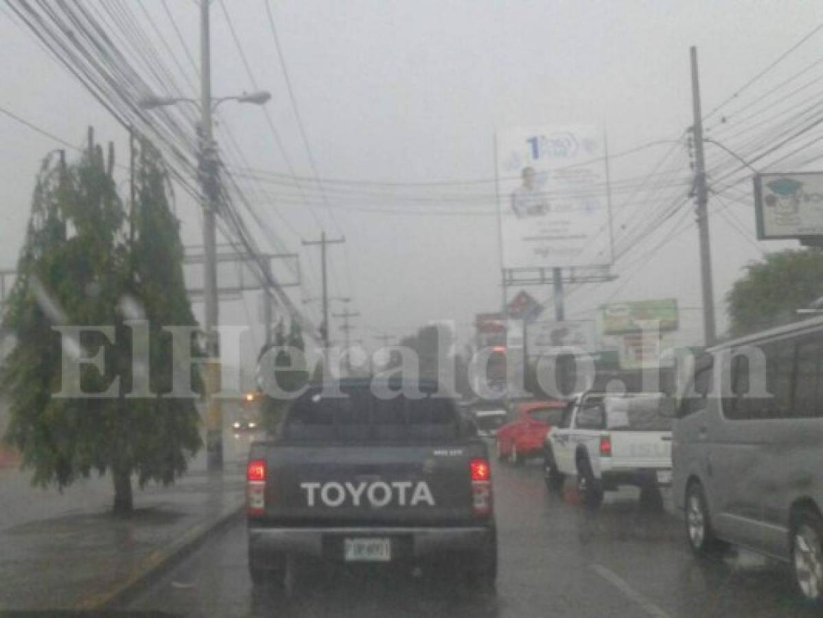 Fuerte tormenta cae sobre la capital de Honduras