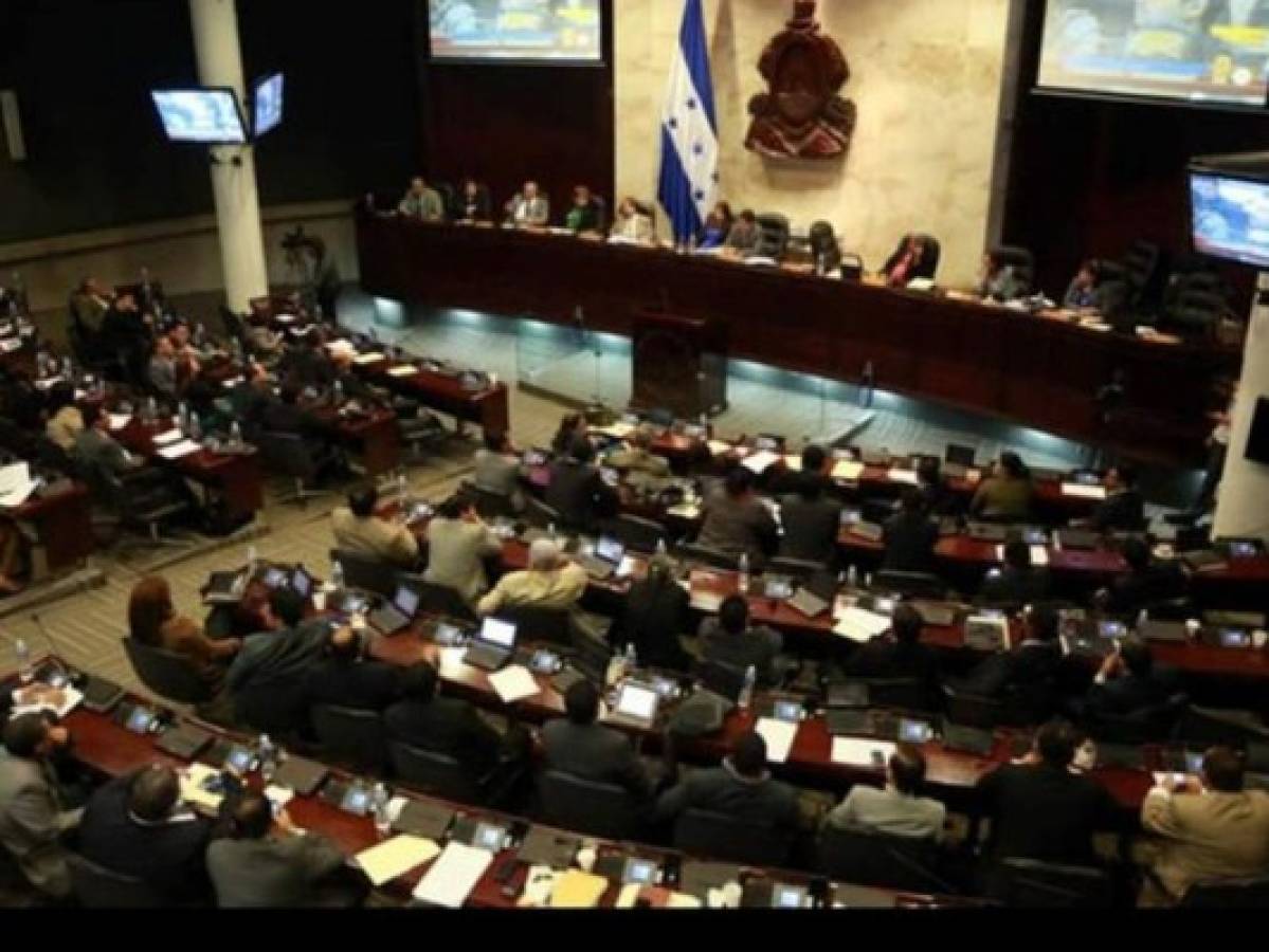 Jefes de bancadas abogan por una revisión del nuevo Código Penal