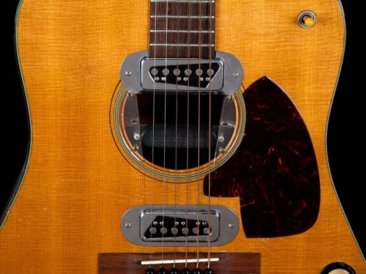 La guitarra de Kurt Cobain en 'Unplugged' de Nirvana a subasta 