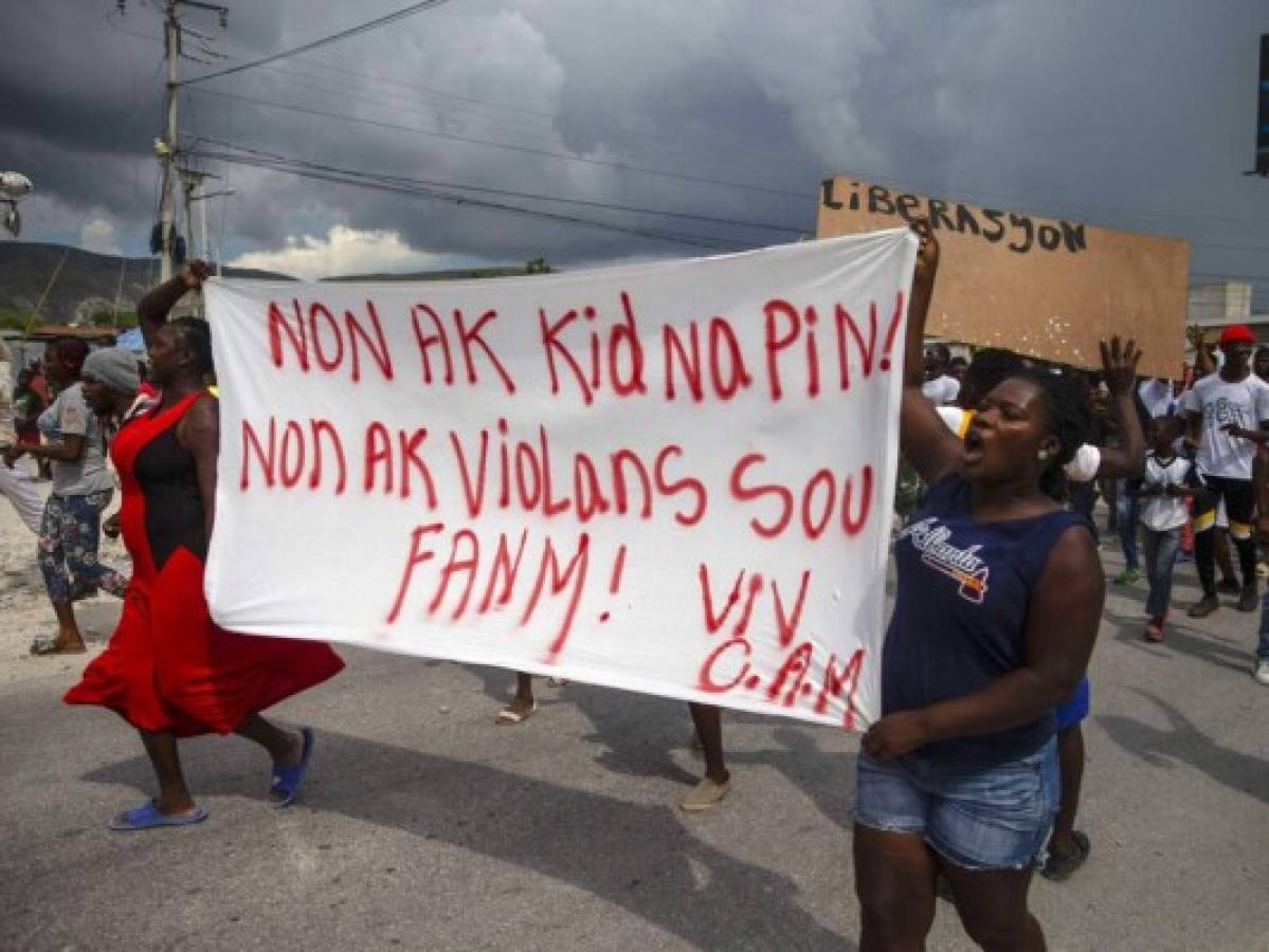 Líder de pandilla que secuestró a 17 misioneros en Haití amenaza con asesinarlos
