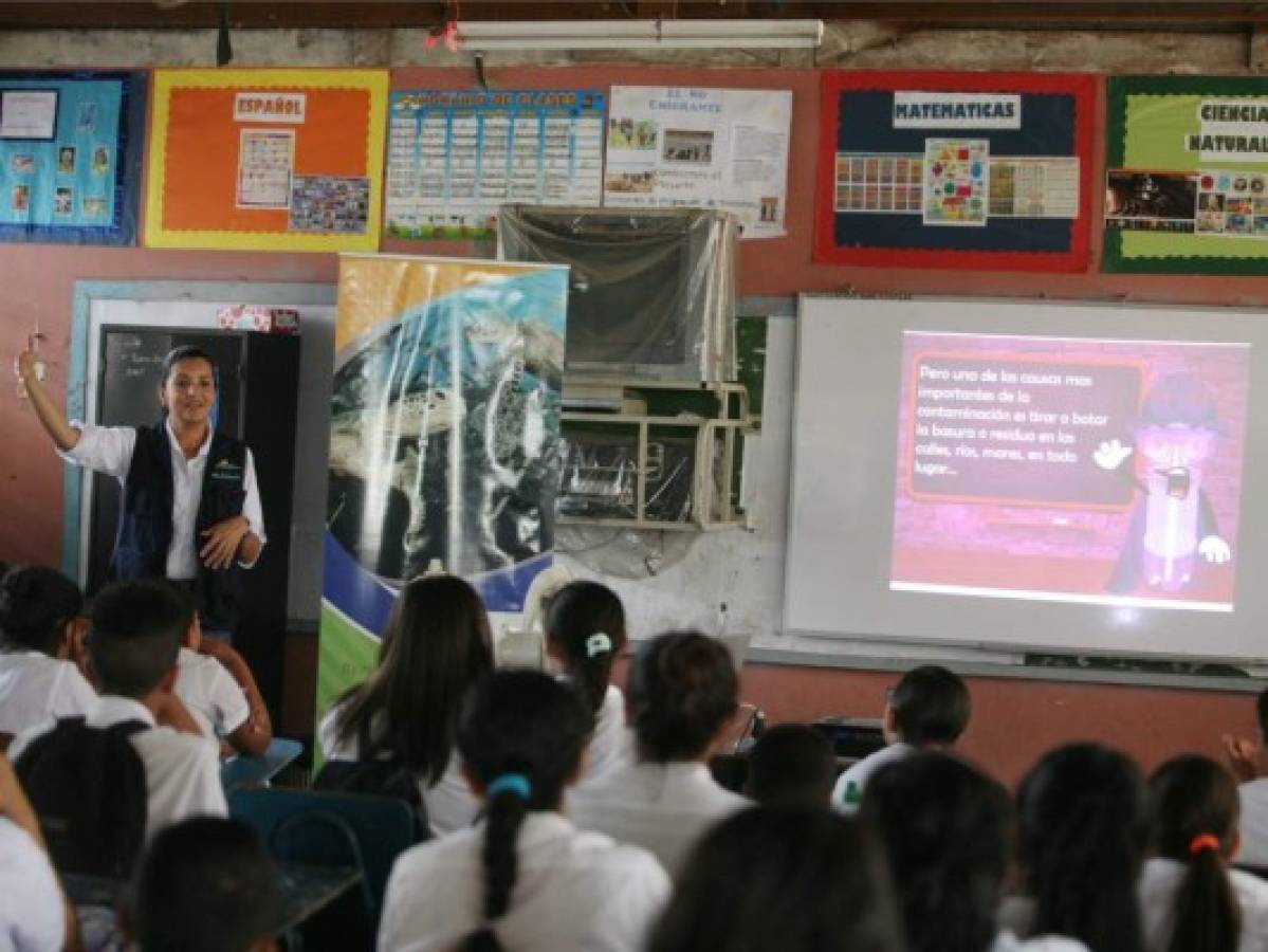 Educandos aprenden a reducir, reciclar y reutilizar﻿